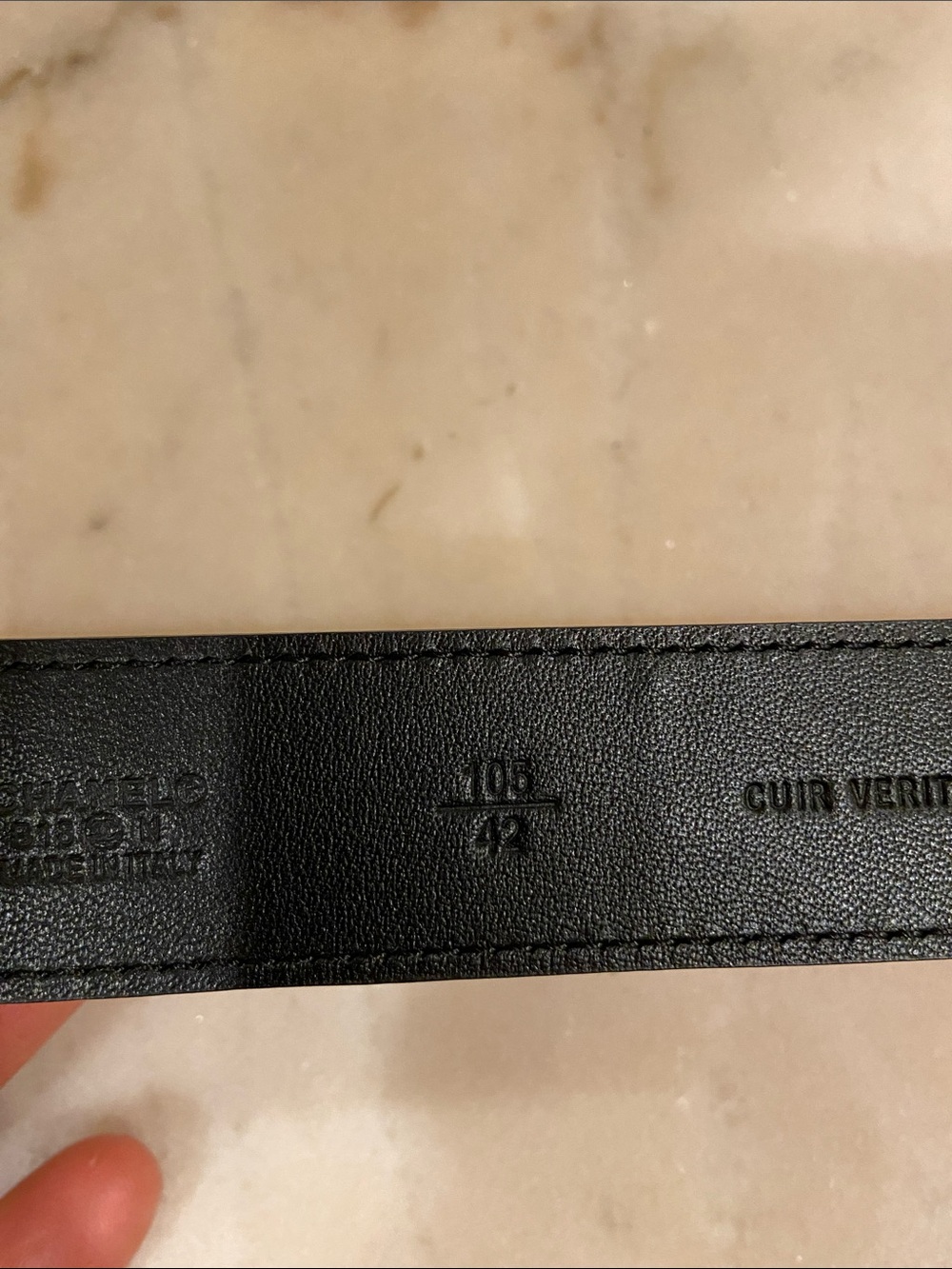 CHANEL Black Leather Belt with Gold Interlocking CC Buckle Size 105 - Picture 8 of 13